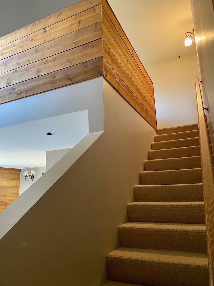 Winston Lodge 2