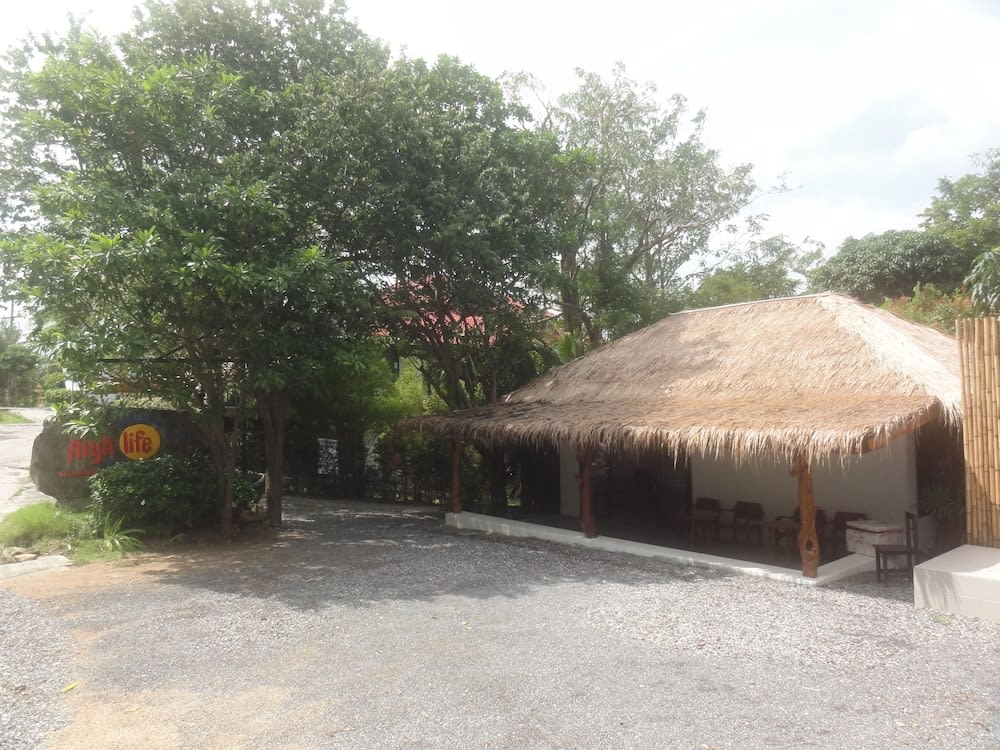 High Life Bungalow 3