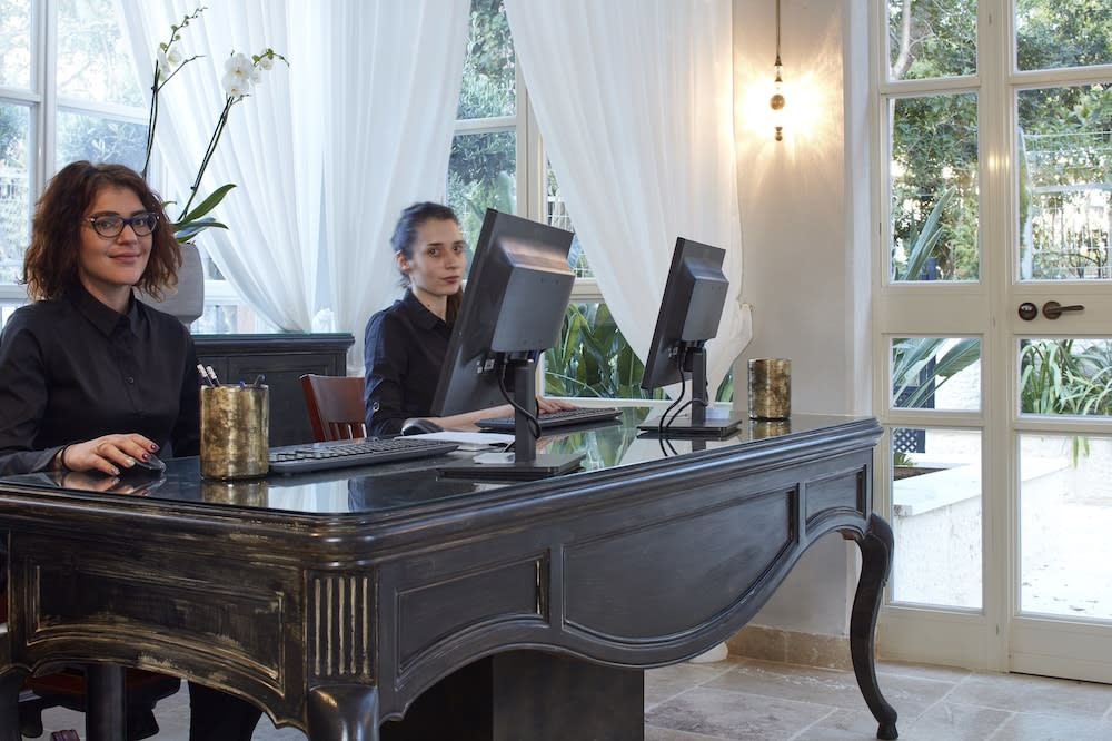 Carmella Boutique Hotel - Spa & Shelter Access 2