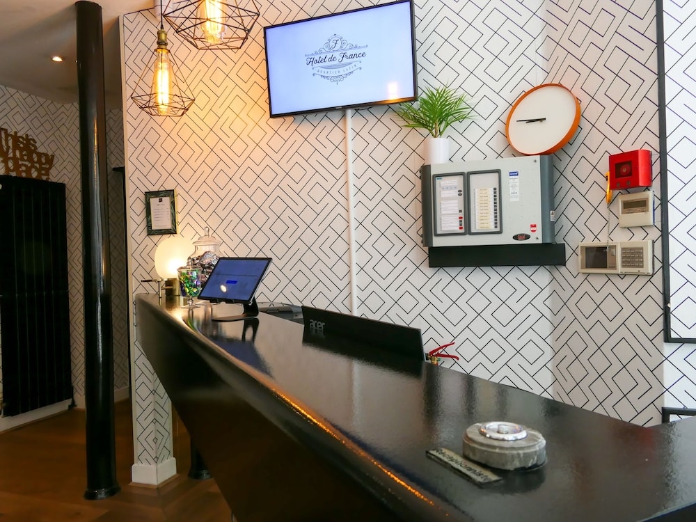Hôtel de France Quartier Latin 2