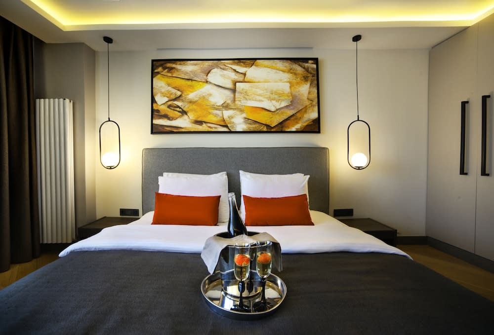 The Capital Suites 1
