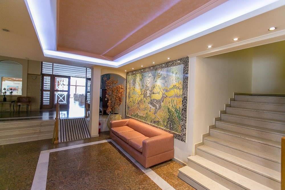 Tzaki hotel & restaurant Patras 2