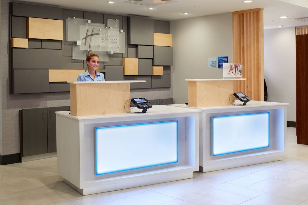 Holiday Inn Express & Suites CINCINNATI NORTH - LIBERTY WAY by IHG 2