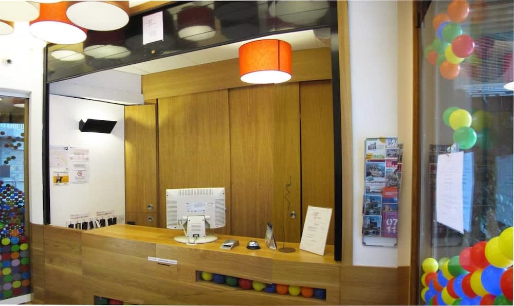 Hostal Athenas 2