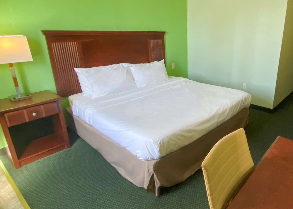 Knights Inn Lake City 2