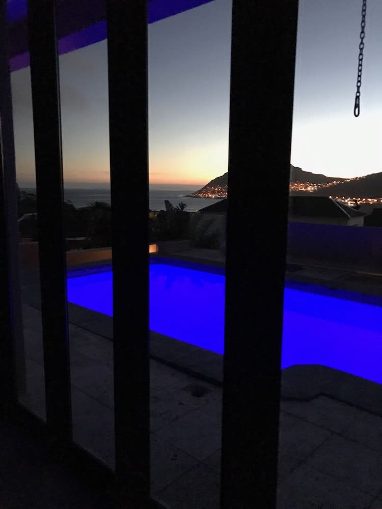 11 Escape Views 1