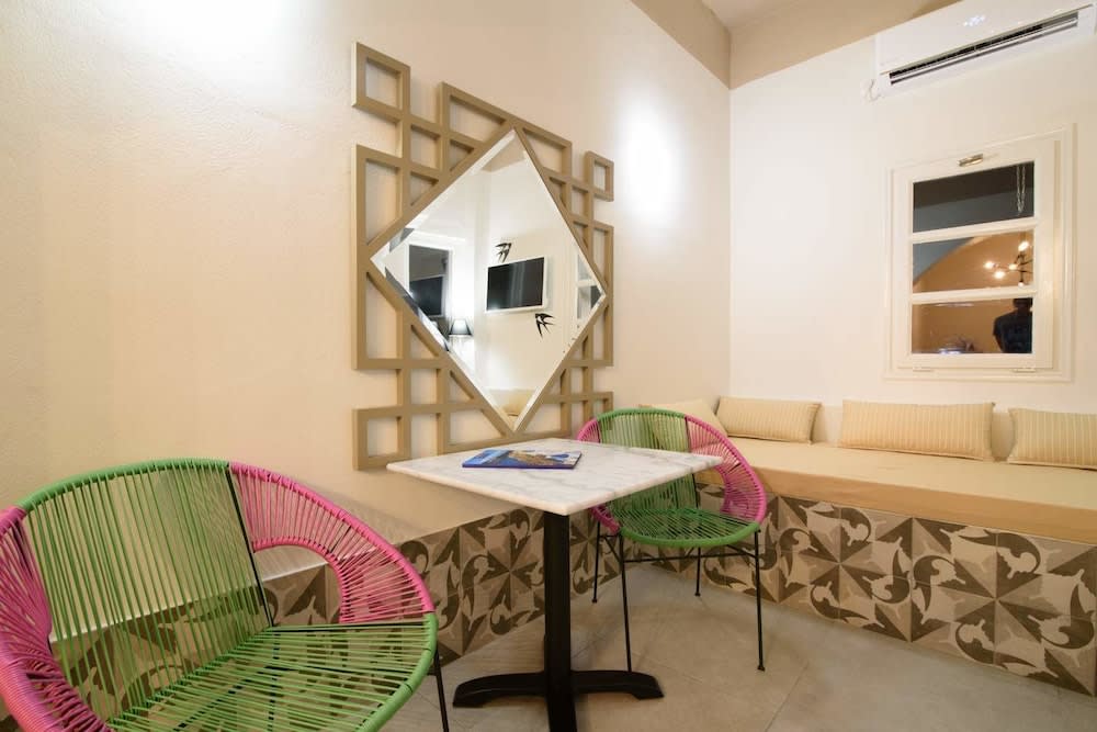 De_naxia Suites 2
