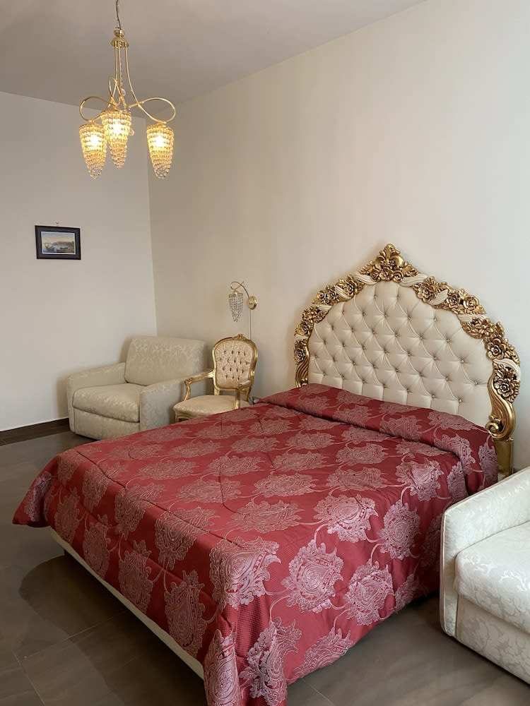 Mariafrancesca room 2