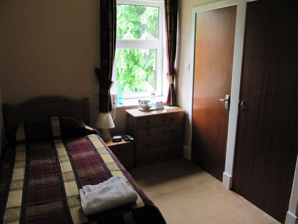 The Manor Country House Hotel 2
