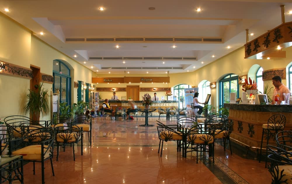 Falcon Hills Hotel 2