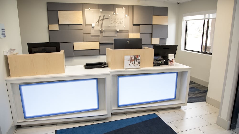 Holiday Inn Express & Suites COLORADO SPRINGS NORTH by IHG 1