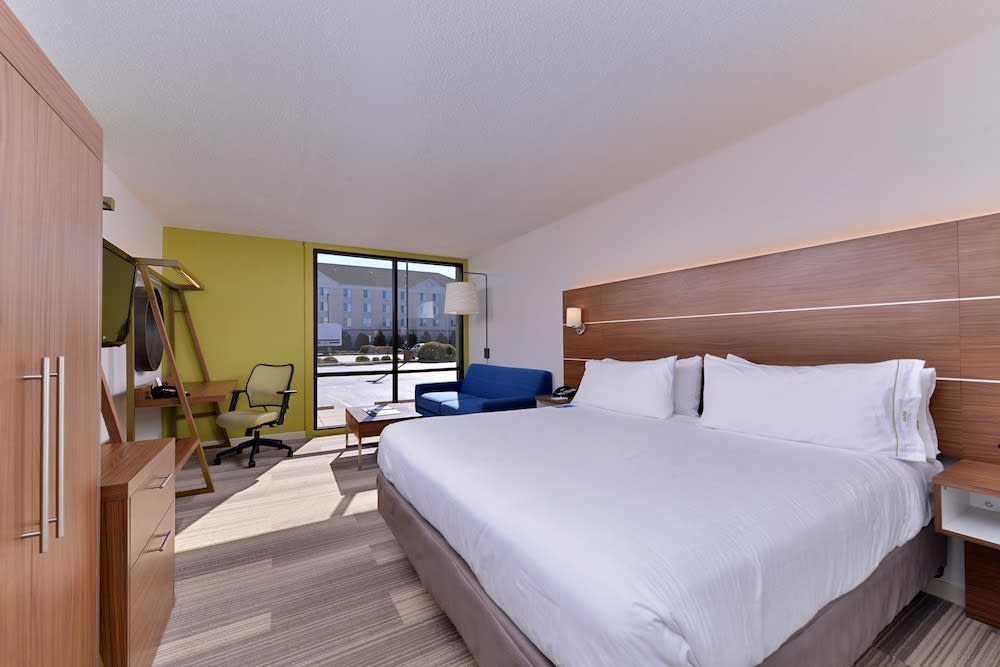 Holiday Inn Express & Suites SPRINGFIELD by IHG 2