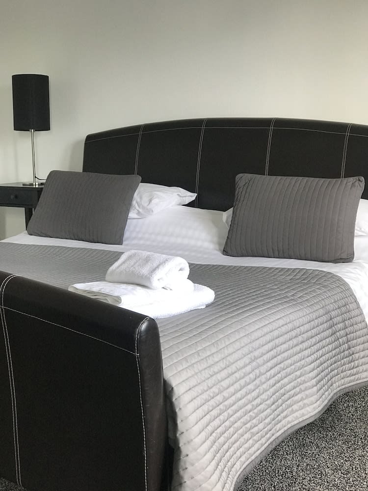 The Graeme Hotel 1