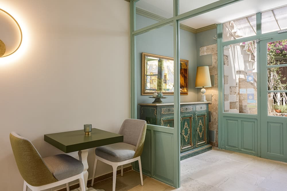 Mythos Suites Boutique Hotel 2