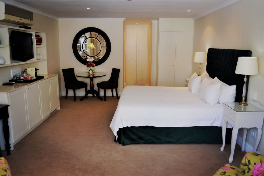 The Andros Deluxe Boutique Hotel 4