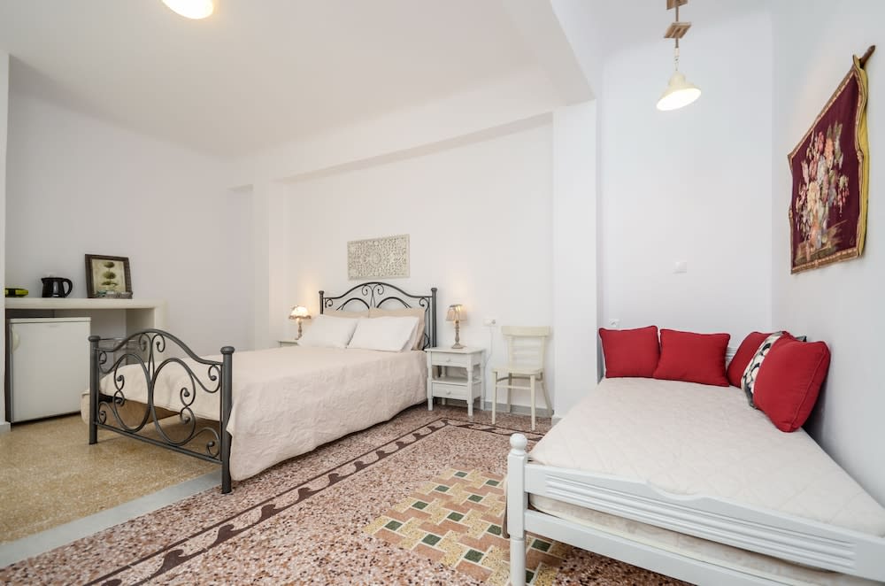 Naxos Center Houses 2
