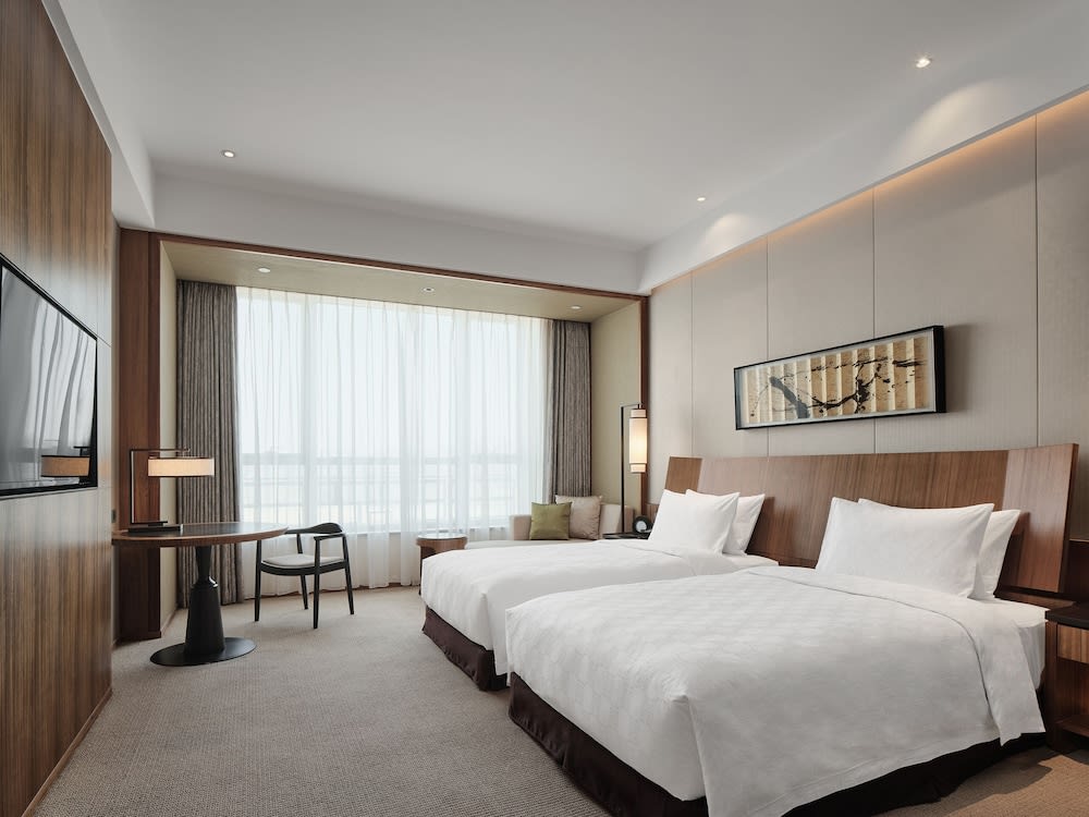 HUALUXE Ningbo Harbor City by IHG 2