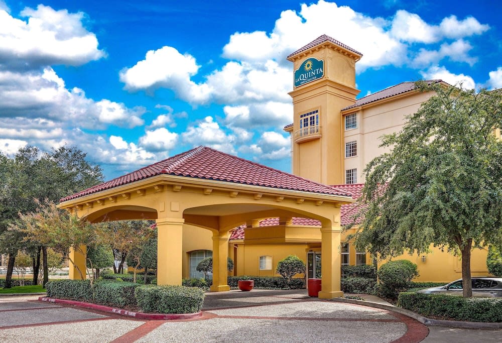 La Quinta by Wyndham Dallas North Central 1