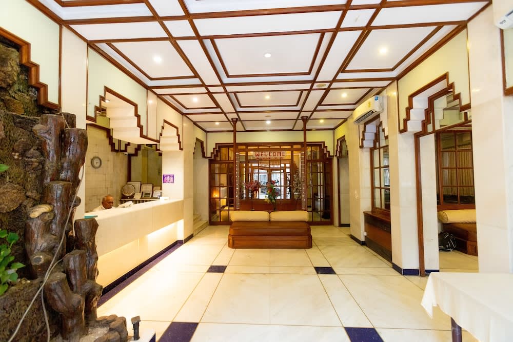 Garden Hotel 2