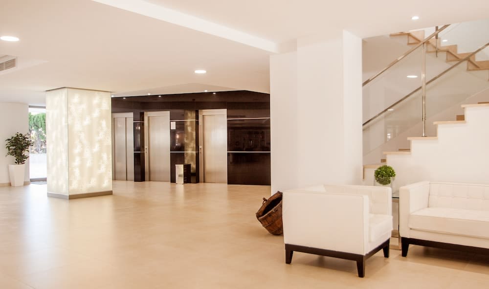 Tomir Portals Suites - Adults Only 2