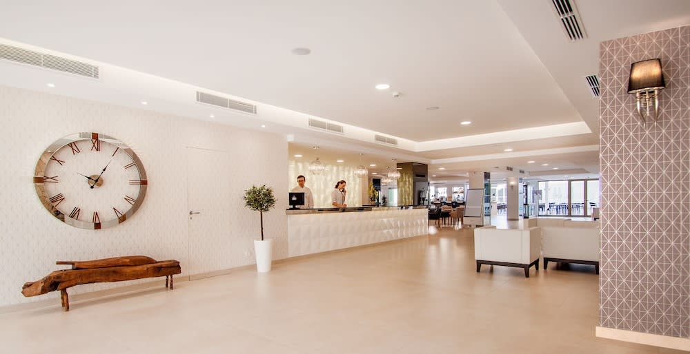 Tomir Portals Suites - Adults Only 4