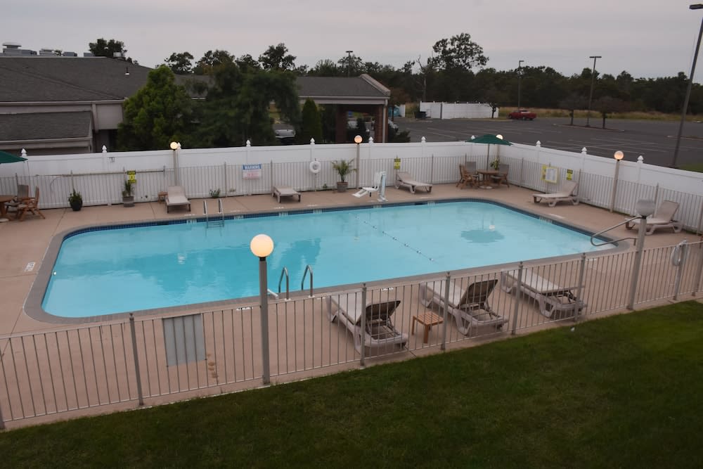 Ramada by Wyndham Vineland Millville Area 1