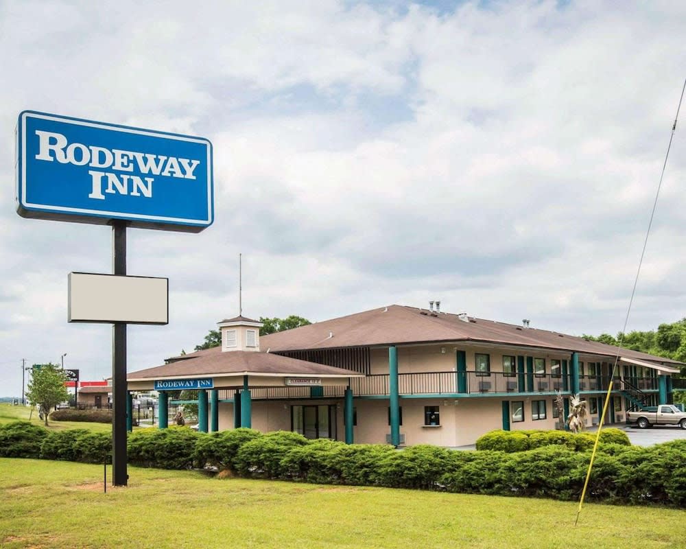 Rodeway Inn Phenix City - Columbus 1