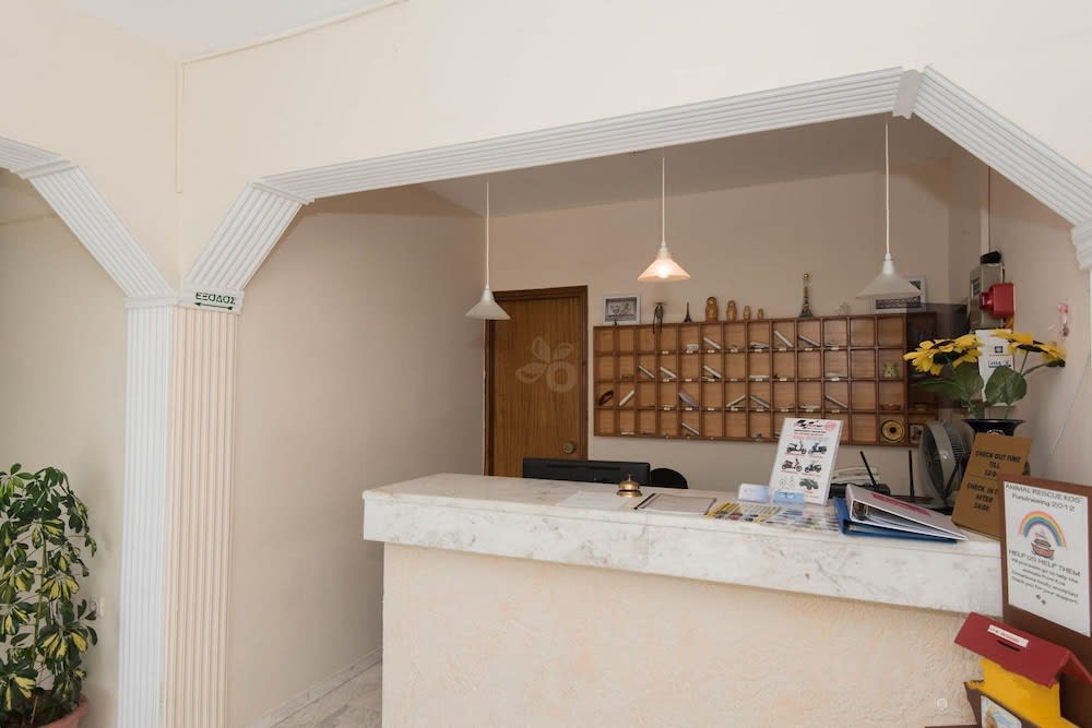 Leonidas Hotel & Studios 3