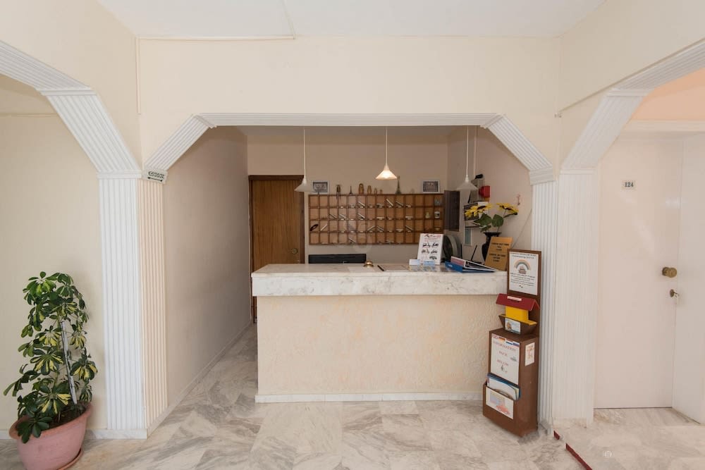 Leonidas Hotel & Studios 2