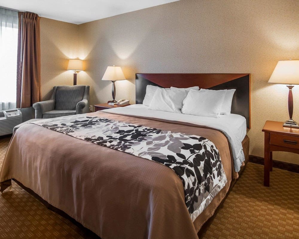 Rodeway Inn & Suites Salina South 1