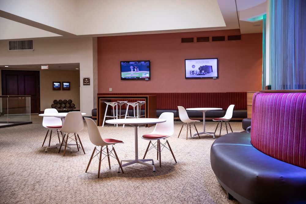 Radisson Plaza Hotel & Suites Kalamazoo 5