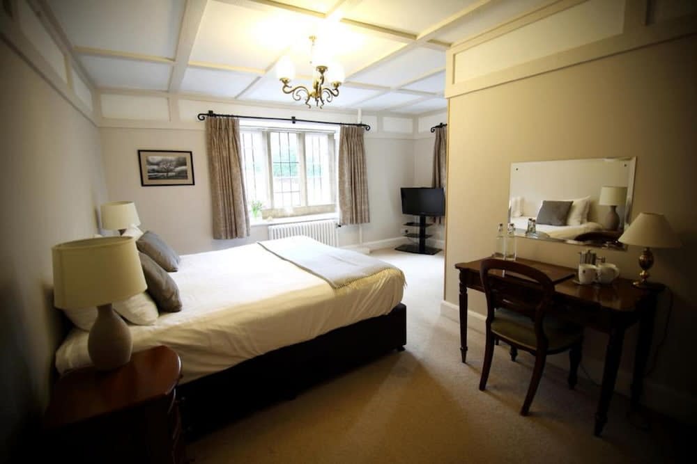 Hatton Court, Gloucester Best deals