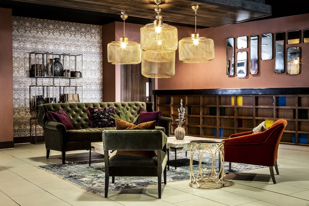 Waterfront Southport Hotel 2