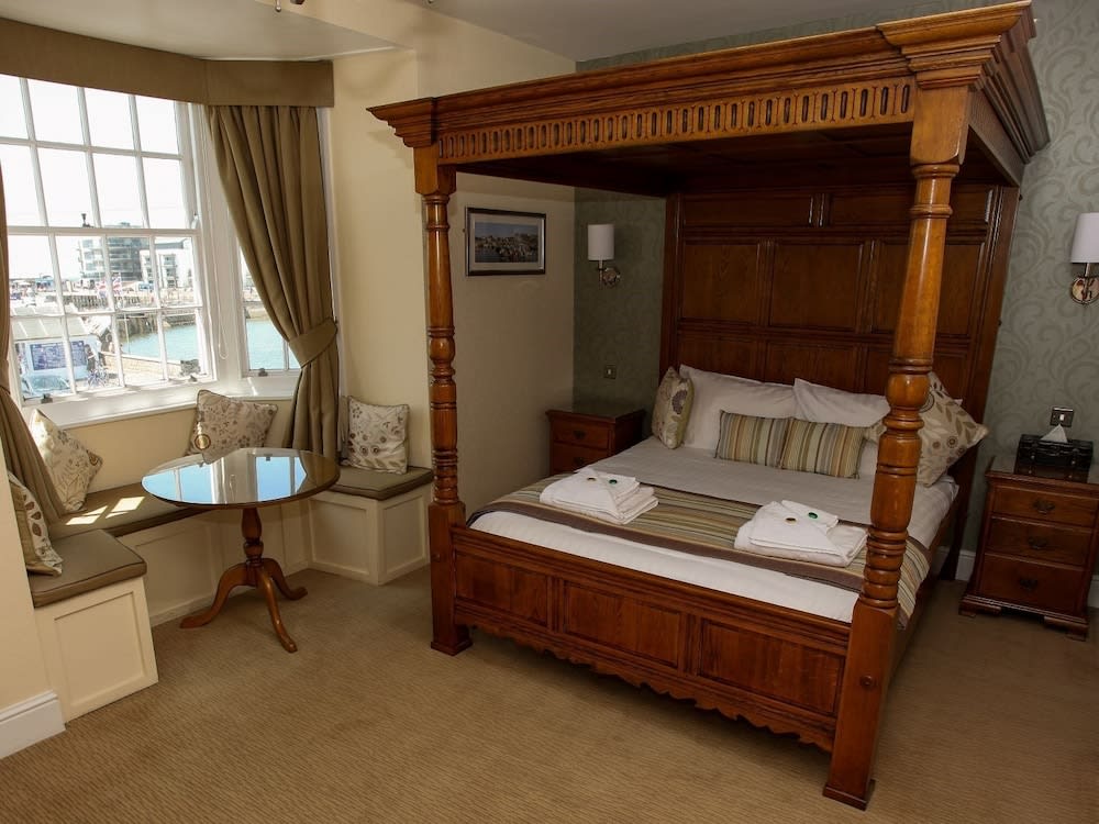 The George 2