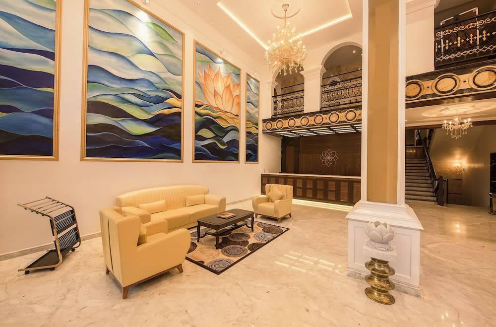 White Lotus Hotel 2