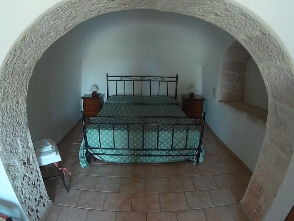 Tenuta Antico Leccio 2