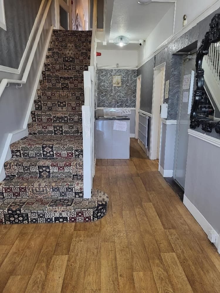 North Parade Seafront Accommodation 2