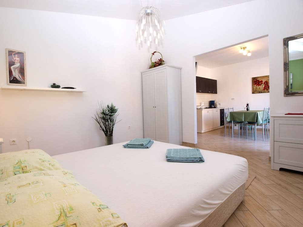 Apartments Nadia 1493 2