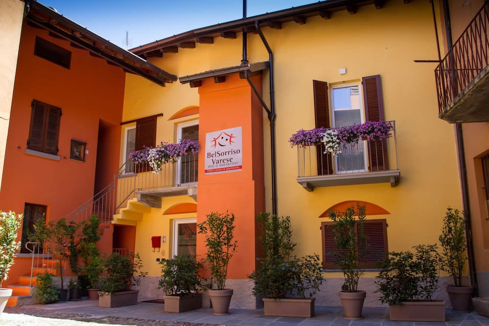 BelSorrisoVarese - Boutique Hotel & Residence - Private Parking -Reservation Required- 1