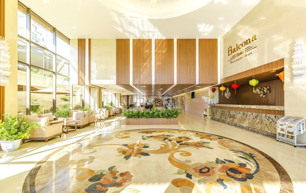 Balcona Hotel Da Nang 2