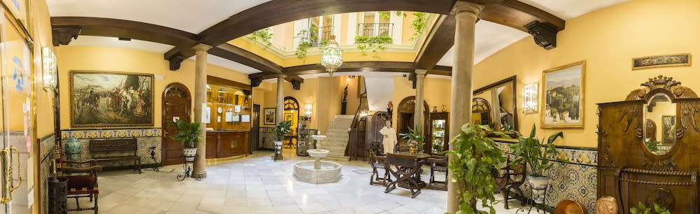 Hotel Reina Cristina 2