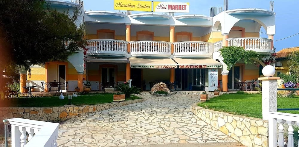 Marathon Studios & Apartments 1