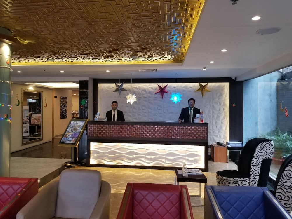 Days Hotel, Baridhara 2