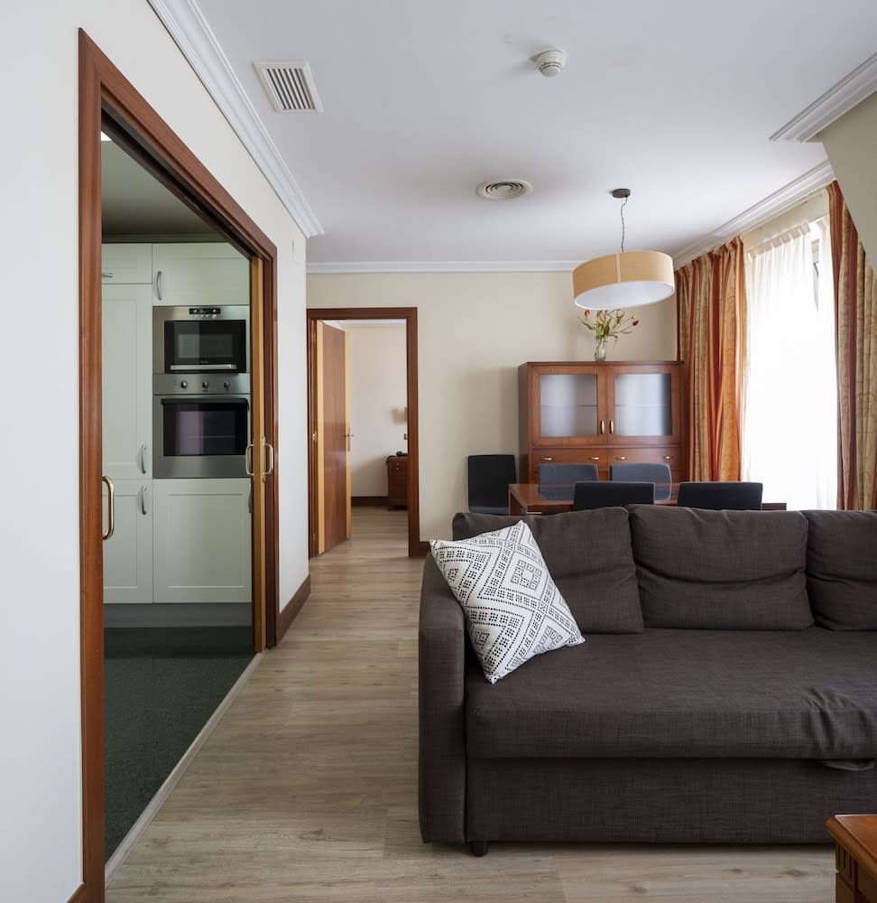 Santiago Apartments Bilbao, Bilbao Best deals