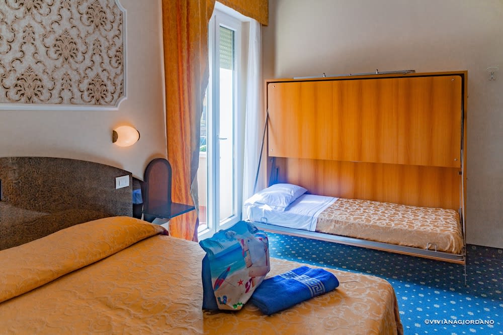 Hotel River fronte mare con piscina 2