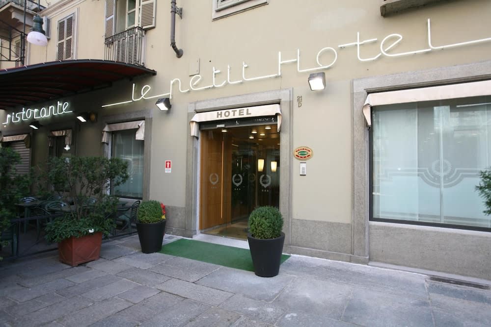 Le Petit Hotel 1