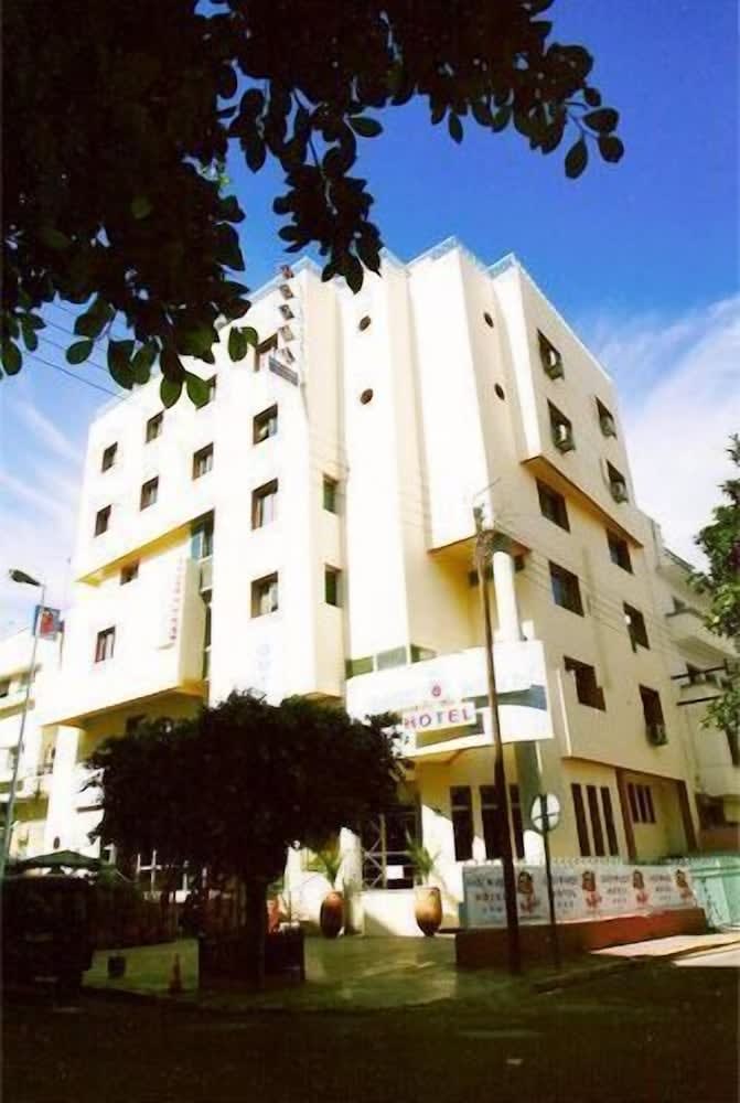 EAST WEST HOTEL 1