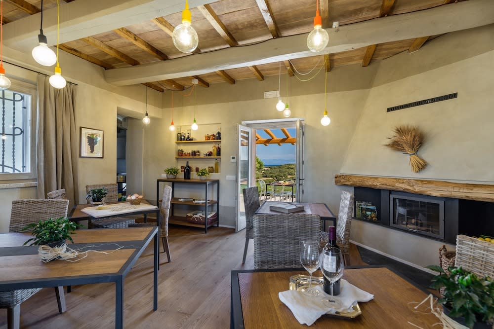 Tenuta Petra Bianca 2