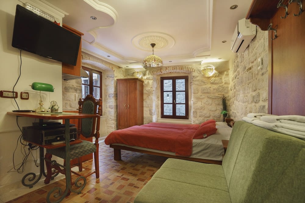 Apartments Wine House Old Town 1