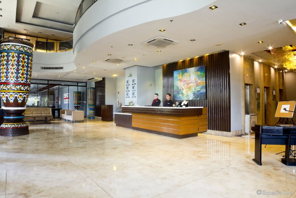 Lancaster Hotel Manila 2